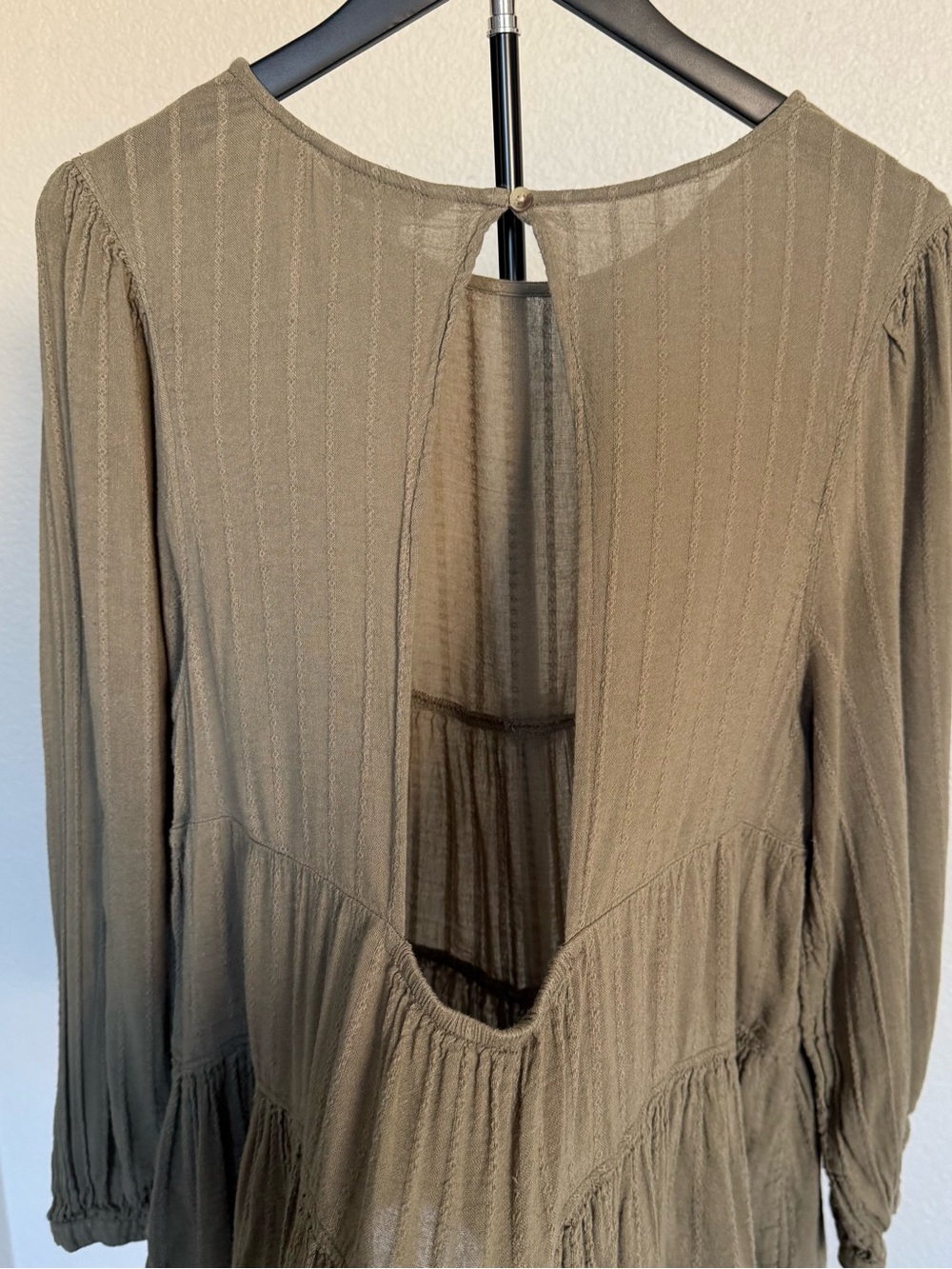 American Eagle Olive Open Back Boho Blouse M - Picture 5 of 10